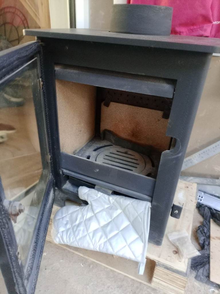 Multi fuel indoor heater. Wood or smokeless coal