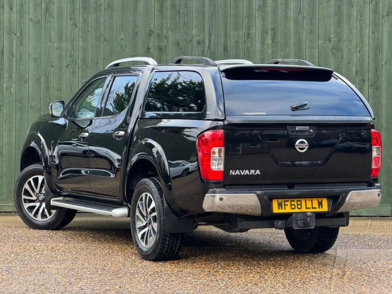  Nissan Navara 2.3 dCi Tekna Auto 4WD Euro 6 4dr Diesel Automatic