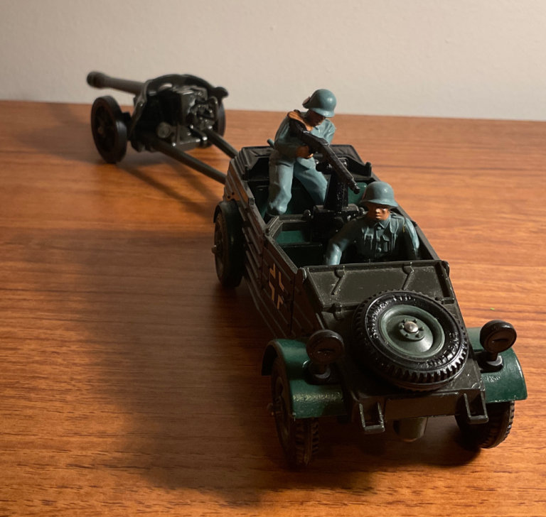 Britains Ltd 'Super Deetail' German Kubelwagen vehicle and mobile gun/cannon