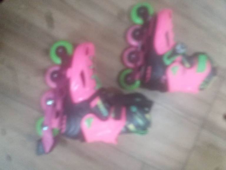 Girls Inline Roller Skates .Bag Helmit pads body protecter