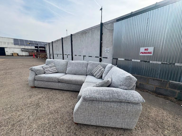 Light Grey SCS corner sofa  DELIVERY AVAILABLE!