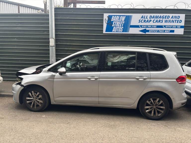 2015+ VOLKSWAGEN TOURAN BREAKING SPARES AIRBAG SEATS ALLOY DOORS AXLE HUBS CORNERS