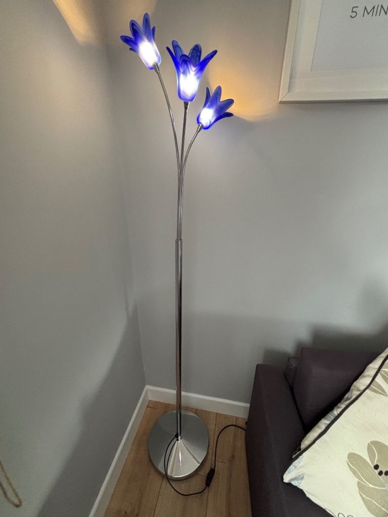 Floor lamp