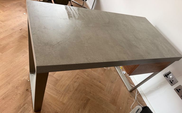 Barkerstonehouse desk