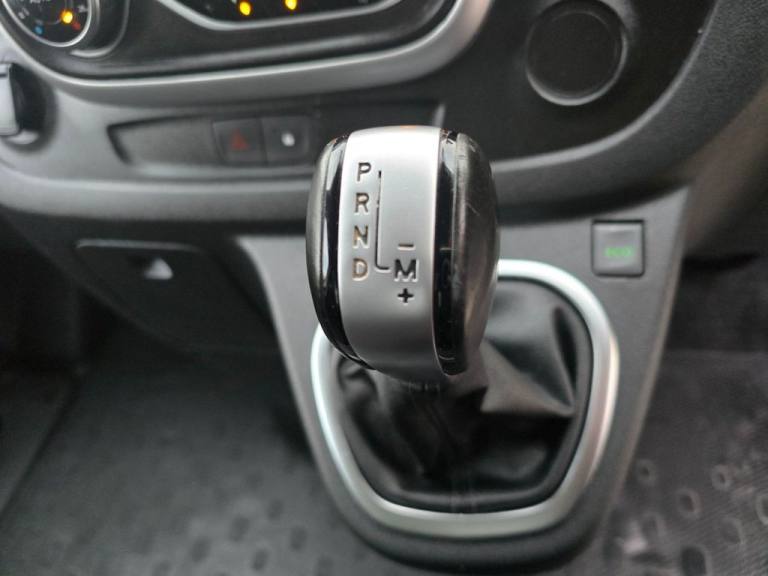 2021 Renault Trafic 2.0 dCi ENERGY 28 Black Edition Van,, Euro 6 ULEZ, Automatic, Cruise, DAB,  P...