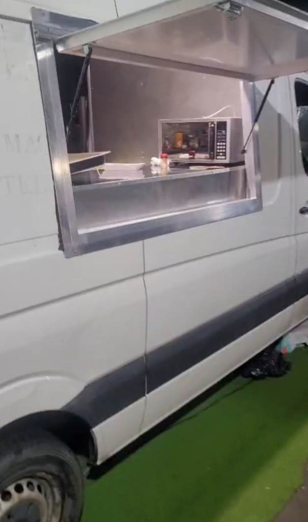 Volkswagen Crafter Food Truck – Ready to Go