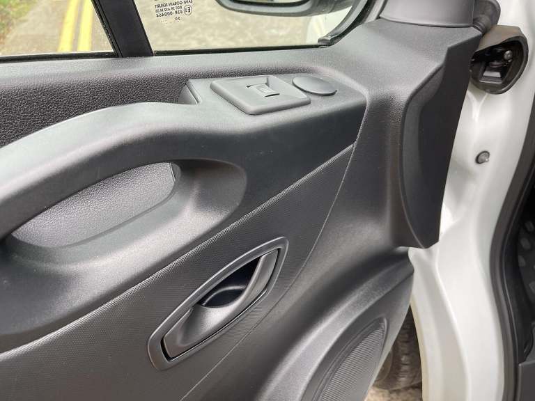 2021 Renault Trafic SL30 ENERGY dCi 120 Business Van PANEL VAN DIESEL Manual