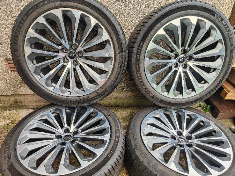 21 inch genuine Audi Q8 / Q7 alloy wheels 