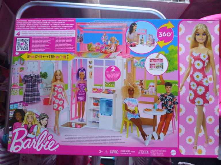 NEW Barbie Fully Furnished 360° Fold And Go House