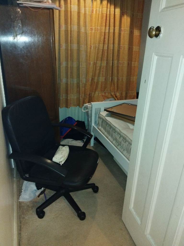 Single Room for Rent @ £400 per month 