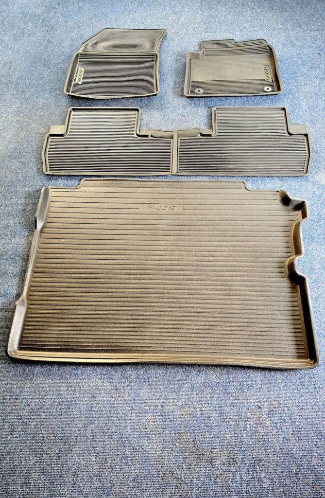 Peugeot 5008 Floor and boot mat Rubber Mats