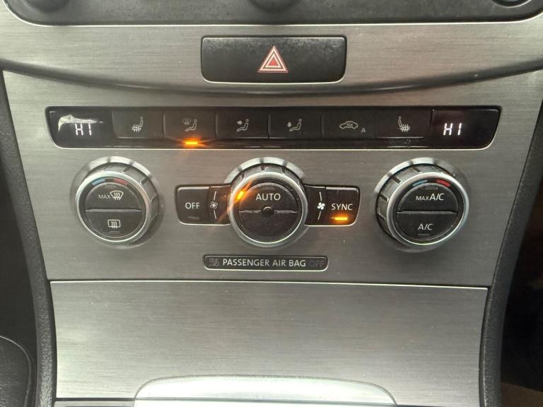 2014 Volkswagen Passat 1.6 TDI BlueMotion Tech Executive Euro 5 (s/s) 5dr ESTATE Diesel Manual