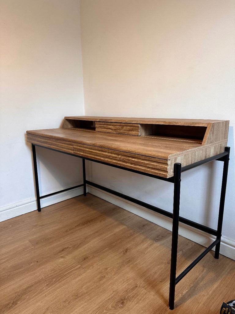 Bryant Wide Storage Desk- Good condition 