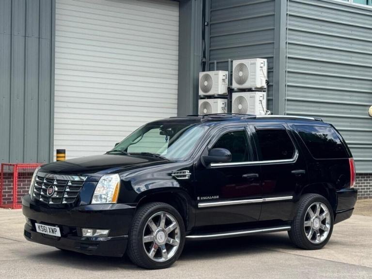 CADILLAC ESCALADE 6.2 V8 4WD [7 SEATS] AUTOMATIC - 2011