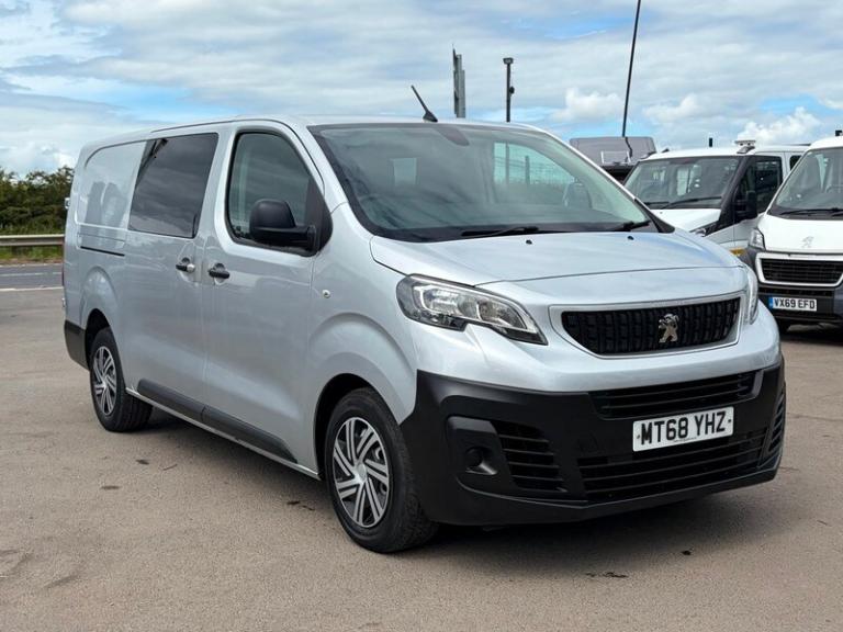 PEUGEOT EXPERT 6 SEATER CREW VAN WITH AIRCON. 9,850 NO VAT