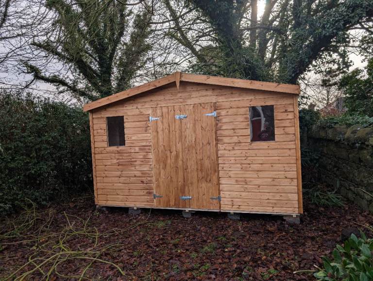 HEAVY-DUTY SHED