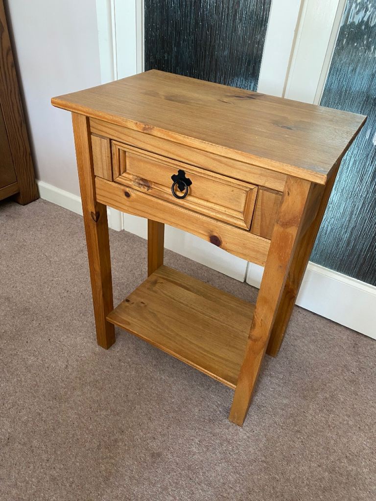 Console table with drawer and shelf. 