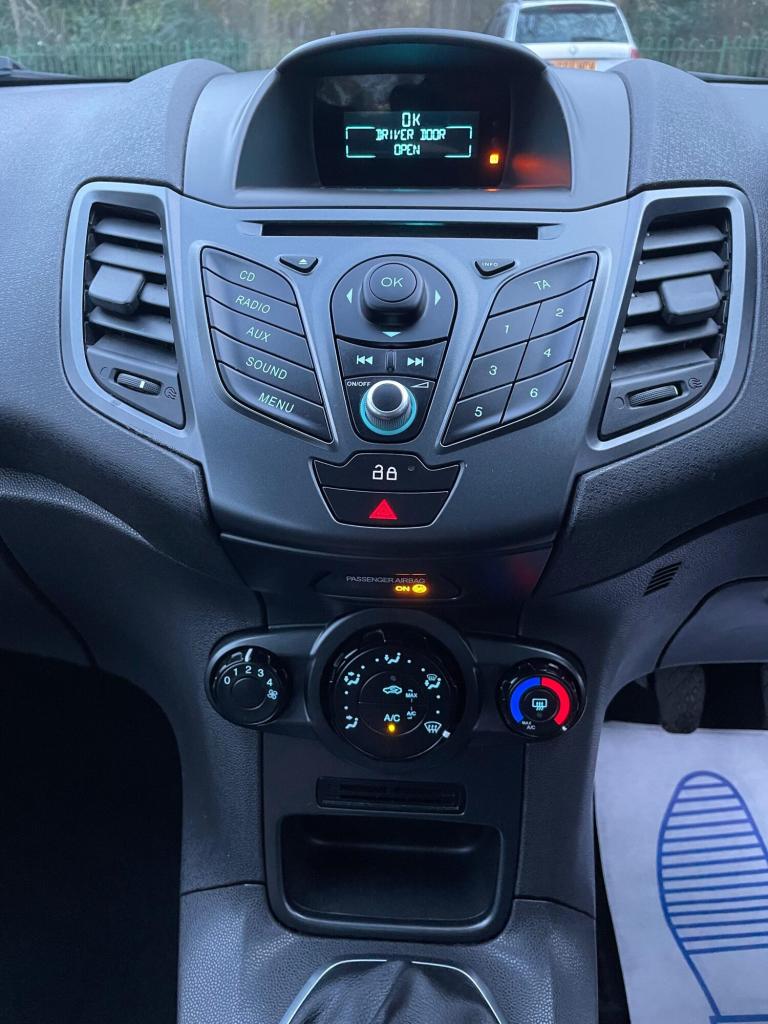 2018 Ford Fiesta 1.5 TDCi Style Euro 5 5dr HATCHBACK Diesel Manual