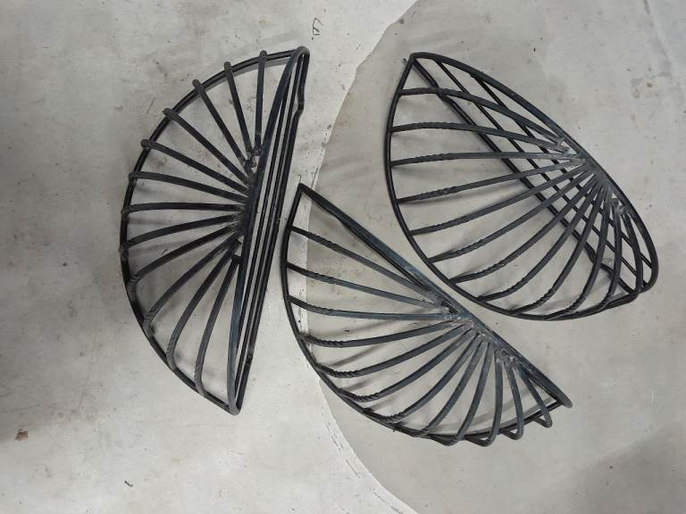 Manger style planters