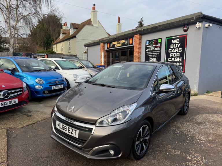 2018 Peugeot 208 1.2 PureTech 82 Tech Edition 5dr [Start Stop] HATCHBACK Petrol Manual