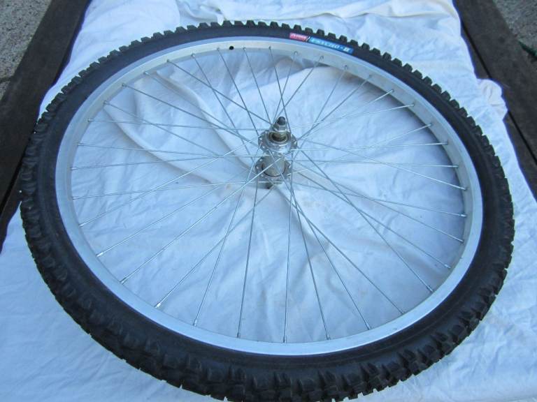 Wheel and Tyre, 26 x 1.95