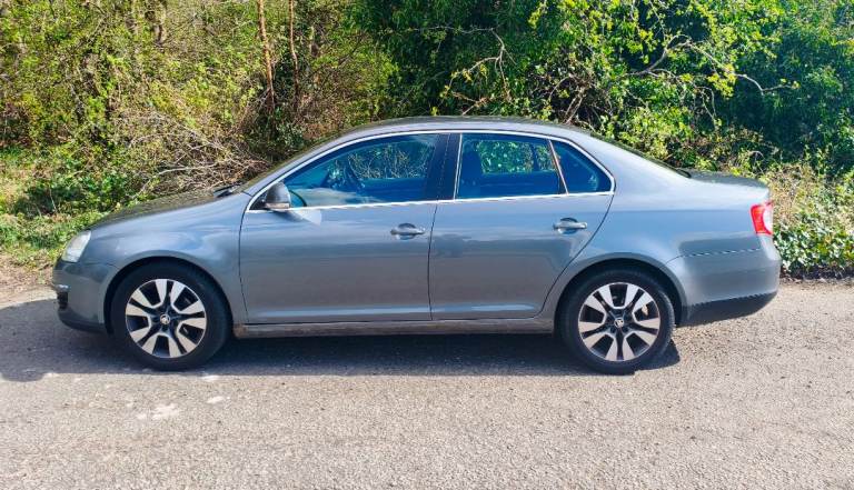 Volkswagen, JETTA, Saloon, 2010, Manual, 1390 (cc), 4 doors