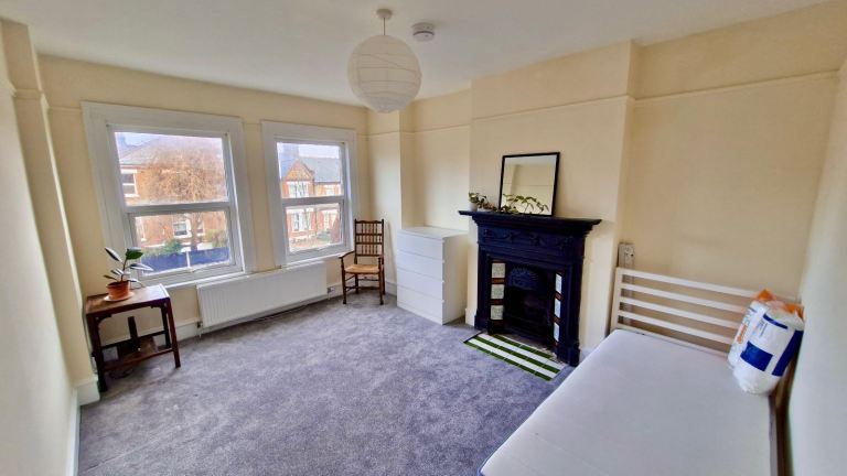Large Bright Room in Sydenham – All Bills Included – Near Station & Park