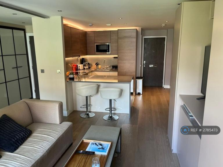 1 bedroom flat in Counter House, London, SW6 (1 bed) (#2785473)