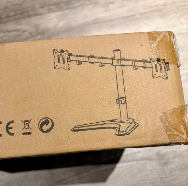 Freestanding dual monitor arm