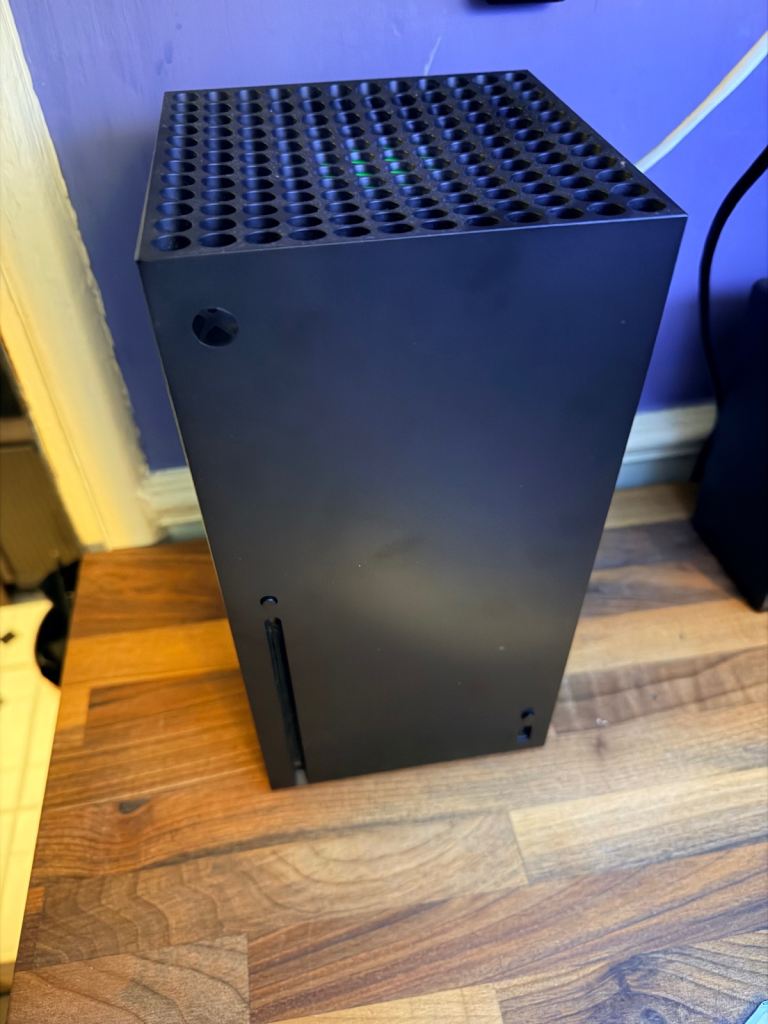 Xbox Series X console 
