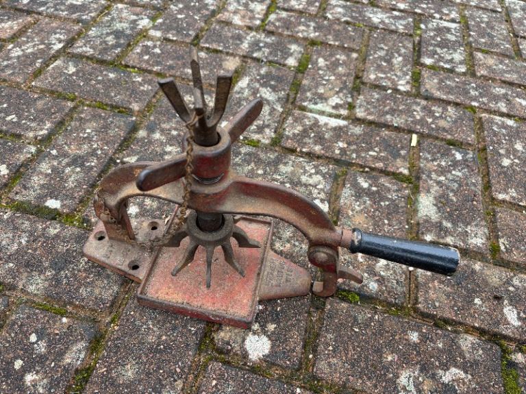 Vintage Antique Shaler Schrader 8900 vulcanizer car tyre tube repair tool - Cast Iron