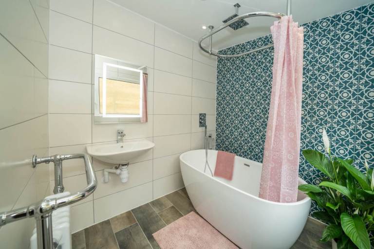 Room to Rent Constellation St