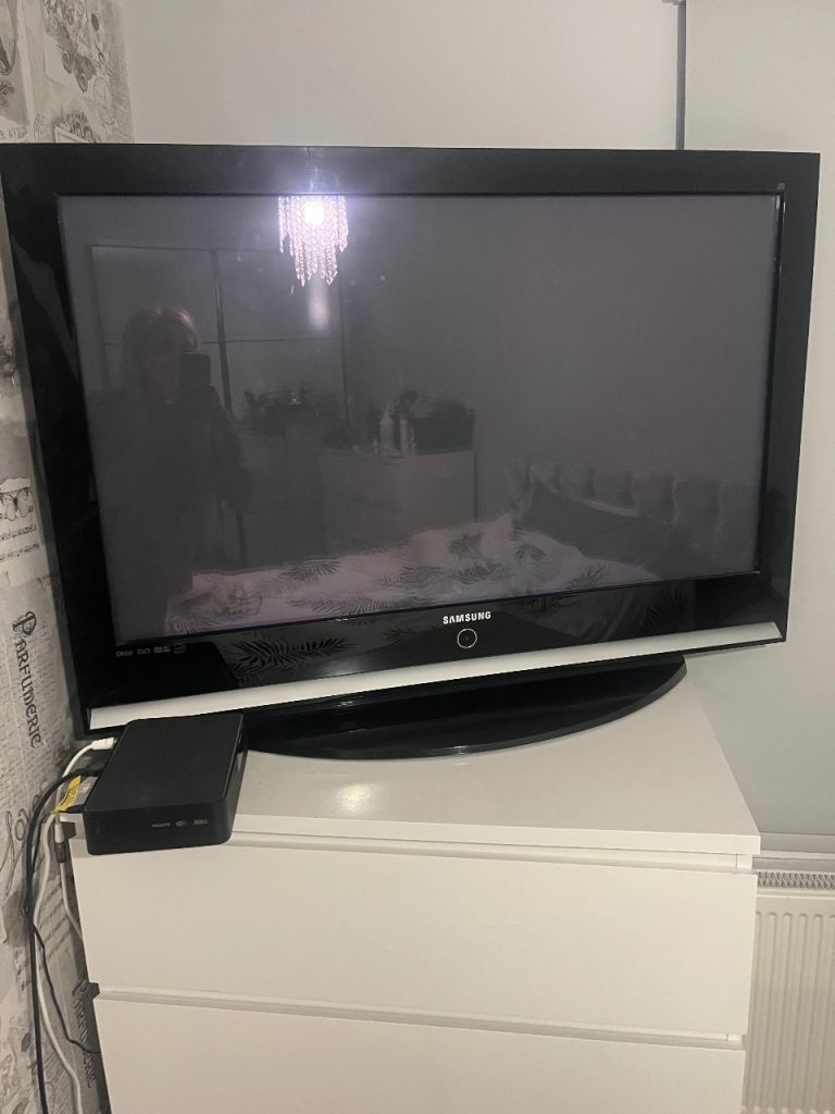 42 inch Samsung tv 