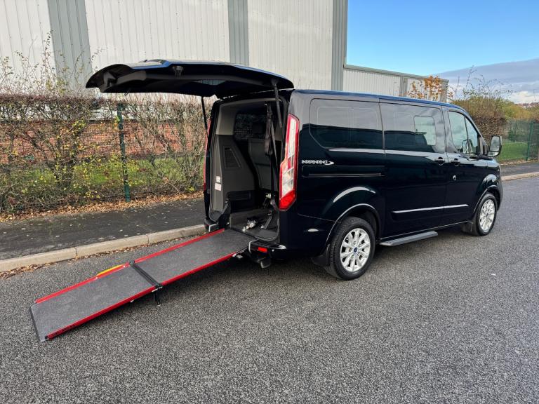 2020 (70) Ford Tourneo Transit Custom Titanium Auto Wheelchair Accessible 7 SEAT