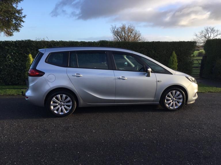 2017 Vauxhall Zafira 1.4T Design 5dr MPV Petrol Manual