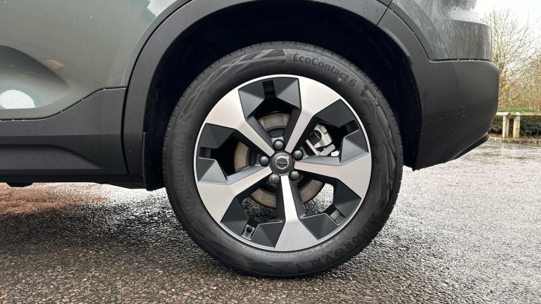 2025 Volvo XC40 2.0 B4P Plus Dark 5dr Auto Petrol Estate Estate Petrol Automatic