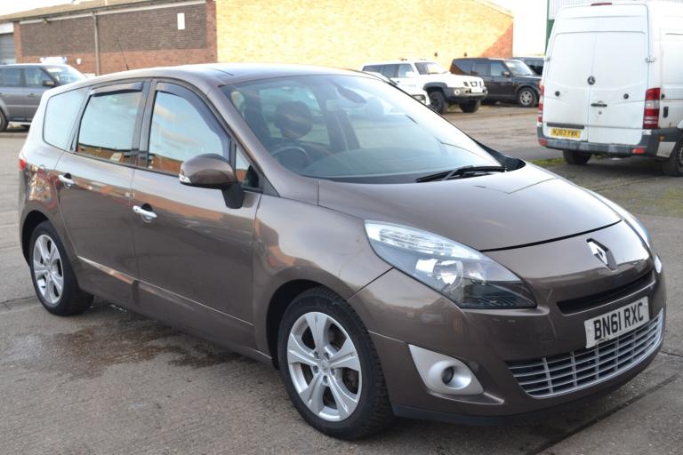 2011 Renault Grand Scenic 1.6 dCi Dynamique TomTom 5dr [Start Stop] MPV Diesel Manual