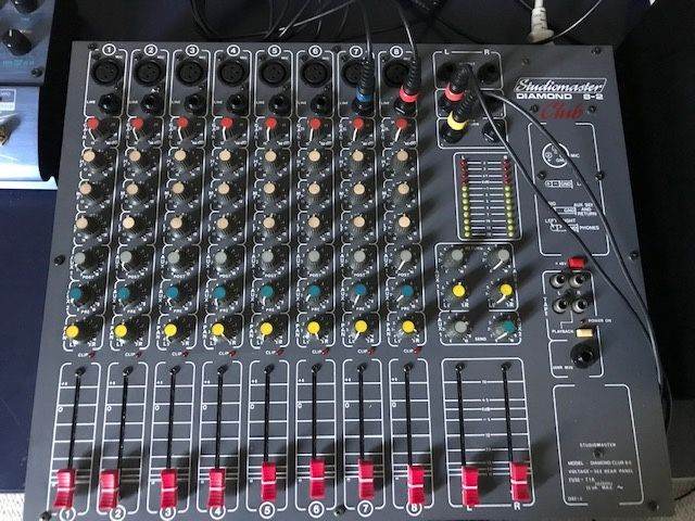 Studiomaster Diamond Club 8-2 Mixer