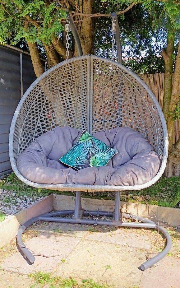 Hanging double egg chair (without mattress)