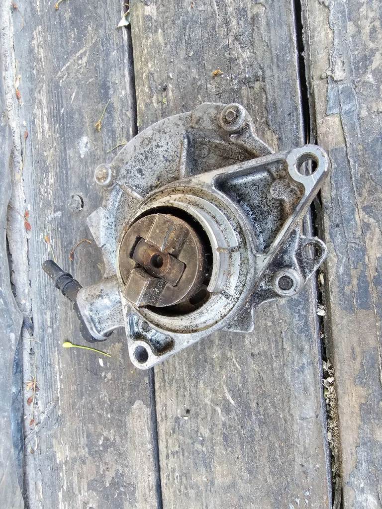 R56 1.4 engine vacuum pump