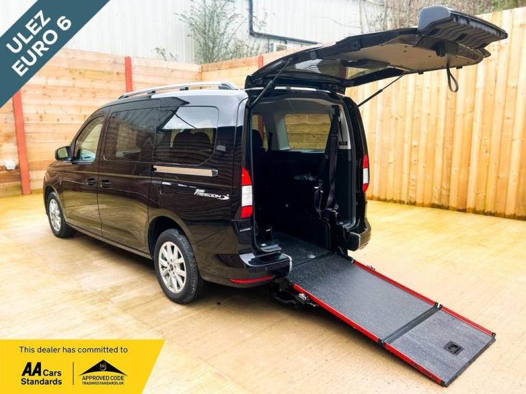 2023 Ford Tourneo Connect 2.0 EcoBlue Titanium 5dr Auto [7 seat] MPV DIESEL Automatic