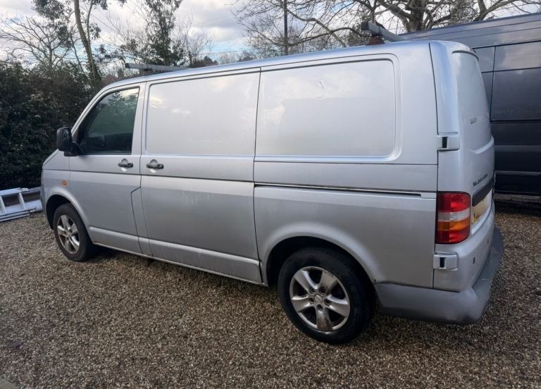 Vw transporter alloy wheels 16” very good tyres 205/65/16