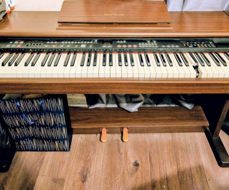 Wooden Digital Piano with Pedals – Good Condition