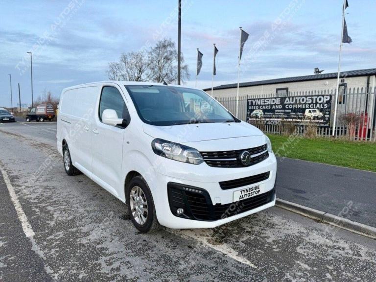 2020 70 VAUXHALL VIVARO 1.5 TURBO D 2900 SPORTIVE PANEL VAN 5DR DIESEL MANUAL L2