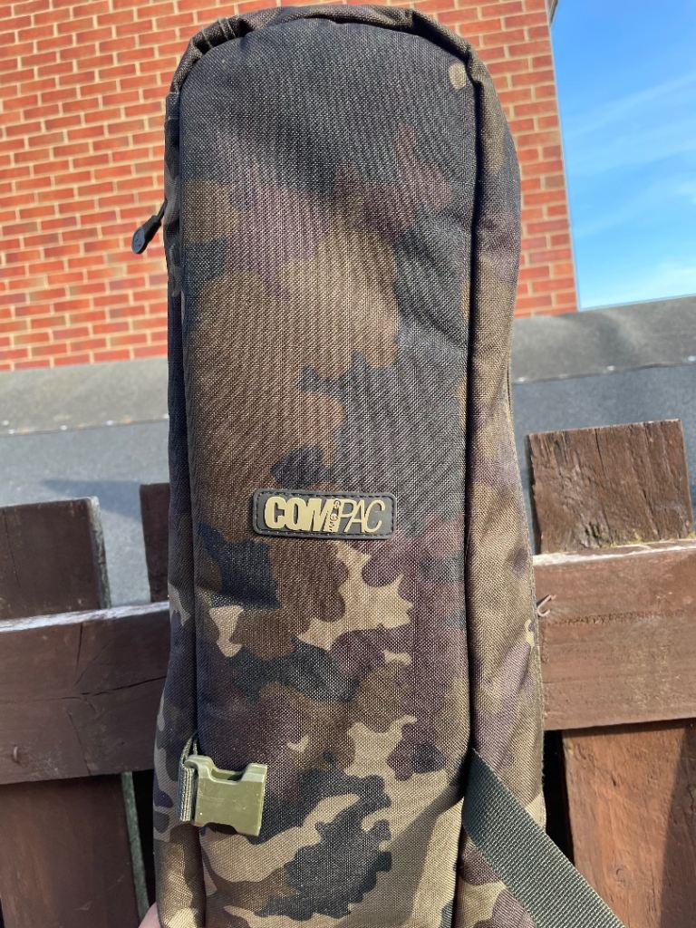 Korda kaizen green rods with Korda compac rod hold-all 