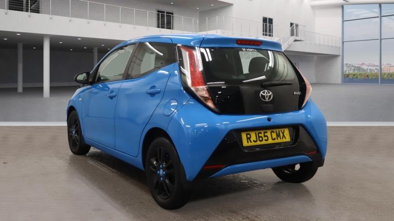 TOYOTA AYGO 1.0 VVT-i x-cite 2015