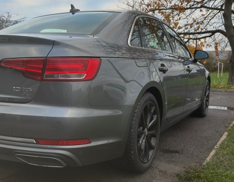 Audi, A4, Saloon, 2019, Semi-Auto, 1968 (cc), 4 doors