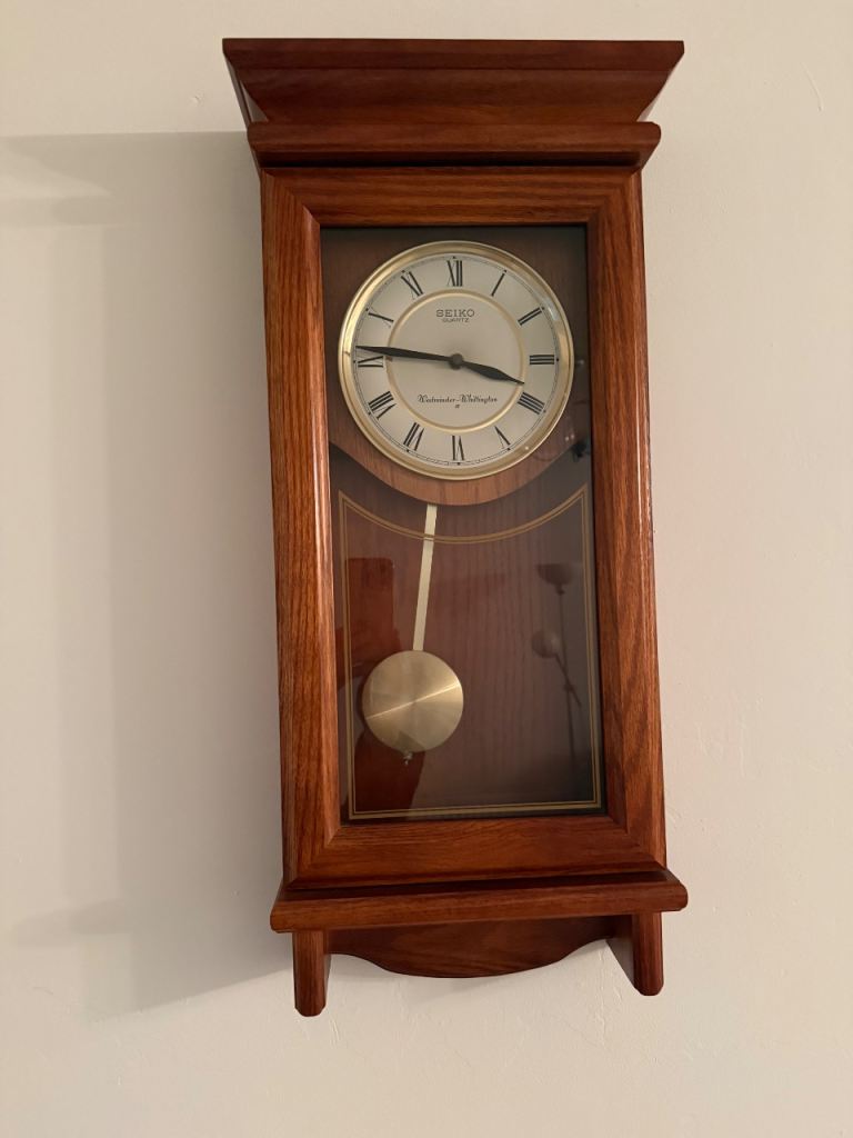 Seiko quartz chiming wall clock