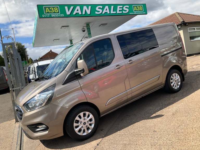 2018 Ford Transit Custom 300 LIMITED 2.0 ECOBLUE 130 BHP DOUBLE CAB VAN PANEL VAN Diesel Manual