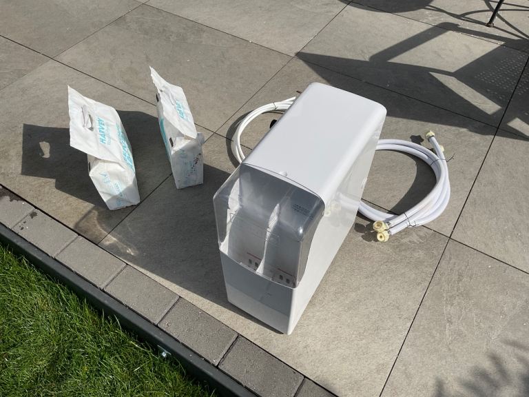 Harvey Water Softener – As Good As New, Complete Kit
